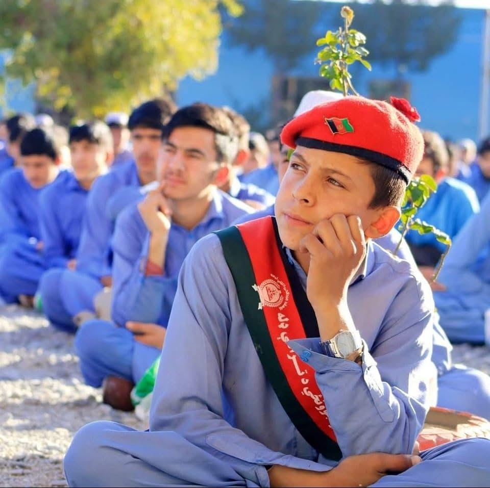 یو زده کوونکی د ښوونځي په غونډه کې